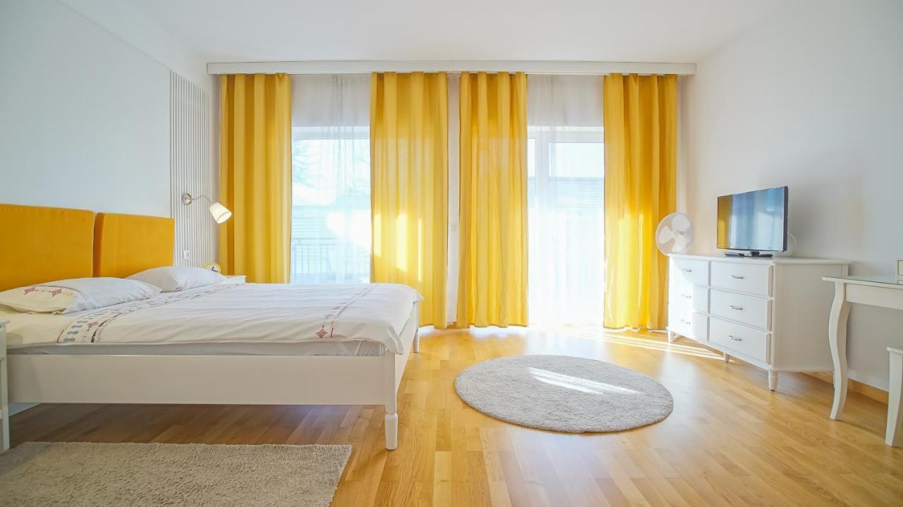 Downtown Premium Apartments Braşov Exteriör bild