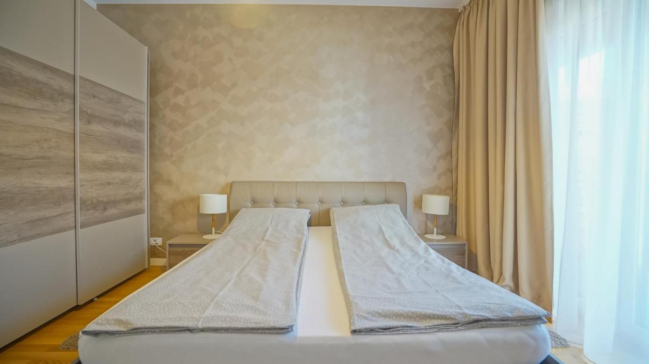 Downtown Premium Apartments Braşov Exteriör bild